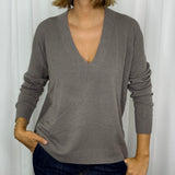 CAMISOLA DECOTE CANELADO MOCA