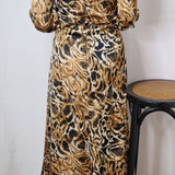 VESTIDO COM LAÇADA ONÇA