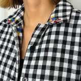 CASACO VICHY PRETO E BRANCO COM BORDADOS MULTICOLOR