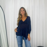 CAMISOLA MALHA DECOTE BICO AZUL MARINHO