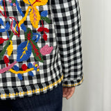 CASACO VICHY PRETO E BRANCO COM BORDADOS MULTICOLOR
