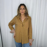 CAMISA MOSTARDA ESTAMPADA