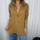CAMISA MOSTARDA ESTAMPADA