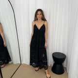 VESTIDO PRETO BORDADO INGLÊS