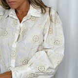 CAMISA BORDADOS CRU