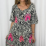 VESTIDO ZEBRA COM BORDADOS ROSA