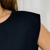 T-SHIRT PRETA OMBREIRAS