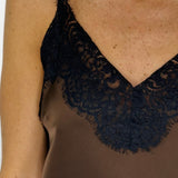 TOP FLUIDO CASTANHO RENDA