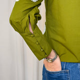 TÚNICA VERDE COM BORDADOS