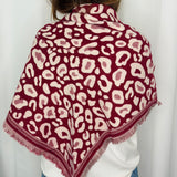LENÇO BORDEAUX MALHA TRIÂNGULO ANIMAL PRINT