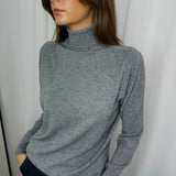 CAMISOLA GOLA ALTA CINZA