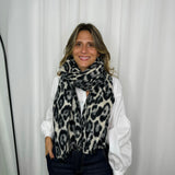 ECHARPE ANIMAL PRINT PRETO E BRANCO