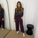 CALÇAS BAGGY BOMBAZINE LEOPARDO BORDEAUX