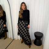 SAIA PRETA LOSANGOS COM RENDA