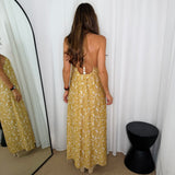 VESTIDO AMARELO ESTAMPADO COM PEDRAS NAS COSTAS