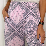 CALÇAS BAGGY BANDANAS ROSA