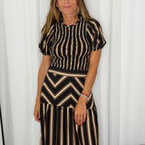CONJUNTO TOP E SAIA RISCAS PRETO E BEGE