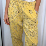 CALÇAS BAGGY BANDANAS AMARELO