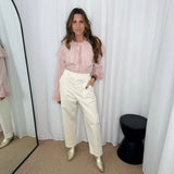 CALÇAS SARJA BOLSOS CHAPA CRU