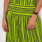 CONJUNTO TOP E SAIA RISCAS VERDE E AZUL