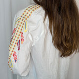 CAMISA CRU COM BORDADOS