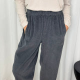 CALÇAS BAGGY BOMBAZINE CINZA