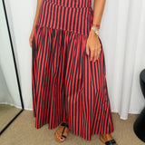 CONJUNTO TOP E SAIA RISCAS