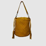 CARTEIRA EM PELE ENTRANÇADA MOSTARDA