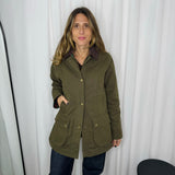 CASACO CAQUI GOLA EM BOMBAZINE