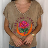 T-SHIRT BEGE COM MISSANGAS