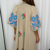 CAMISEIRO BEGE COM BORDADOS