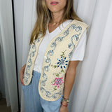 COLETE CRU FLORES BORDADAS