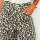 CALÇAS SARJA ANIMAL PRINT CINZA