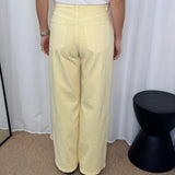 CALÇAS SARJA BUTTER YELLOW