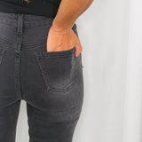 JEANS BOCA DE SINO CINZA