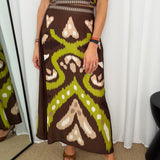 CONJUNTO TOP E SAIA CASTANHO