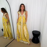 VESTIDO AMARELO BANDANAS