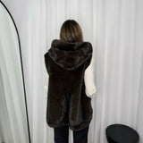 COLETE PELO CAPUZ CASTANHO