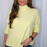 CAMISOLA MALHA MEIA GOLA AMARELO PASTEL LARGA