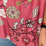 TOP HALTER ASSIMÉTRICO ROSA FLORES