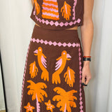 CONJUNTO TOP E SAIA CASTANHO COM BORDADOS