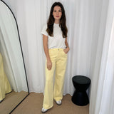 CALÇAS SARJA BUTTER YELLOW