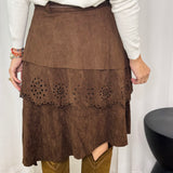 SAIA NOBUCK COM BORDADO INGLÊS