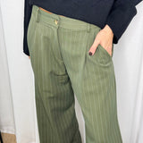 BF - CALÇAS VERDE COM RISCAS