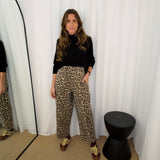 CALÇAS BAGGY ANIMAL PRINT BEGE