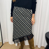 SAIA ASSIMÉTRICA ESCOCÊS COM RENDA