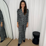 CONJUNTO CASACO E CALÇAS ESTAMPADO AZUL PETRÓLEO