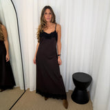 VESTIDO COMPRIDO CASTANHO RENDA