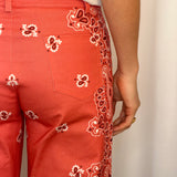 CALÇAS SALMÃO BANDANAS