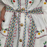 CASACO BRANCO COM BORDADOS